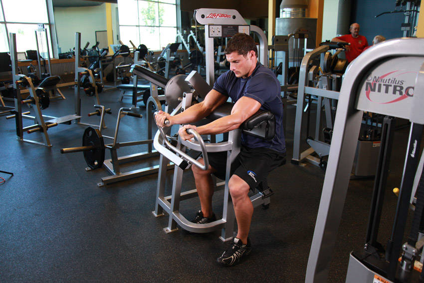 Machine Preacher Curls