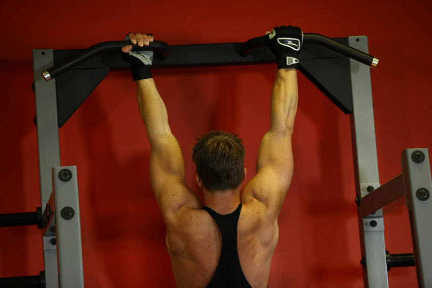 Mixed Grip Chin