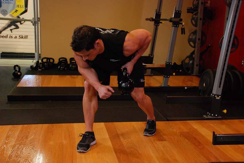 One-Arm Kettlebell Row variant 2